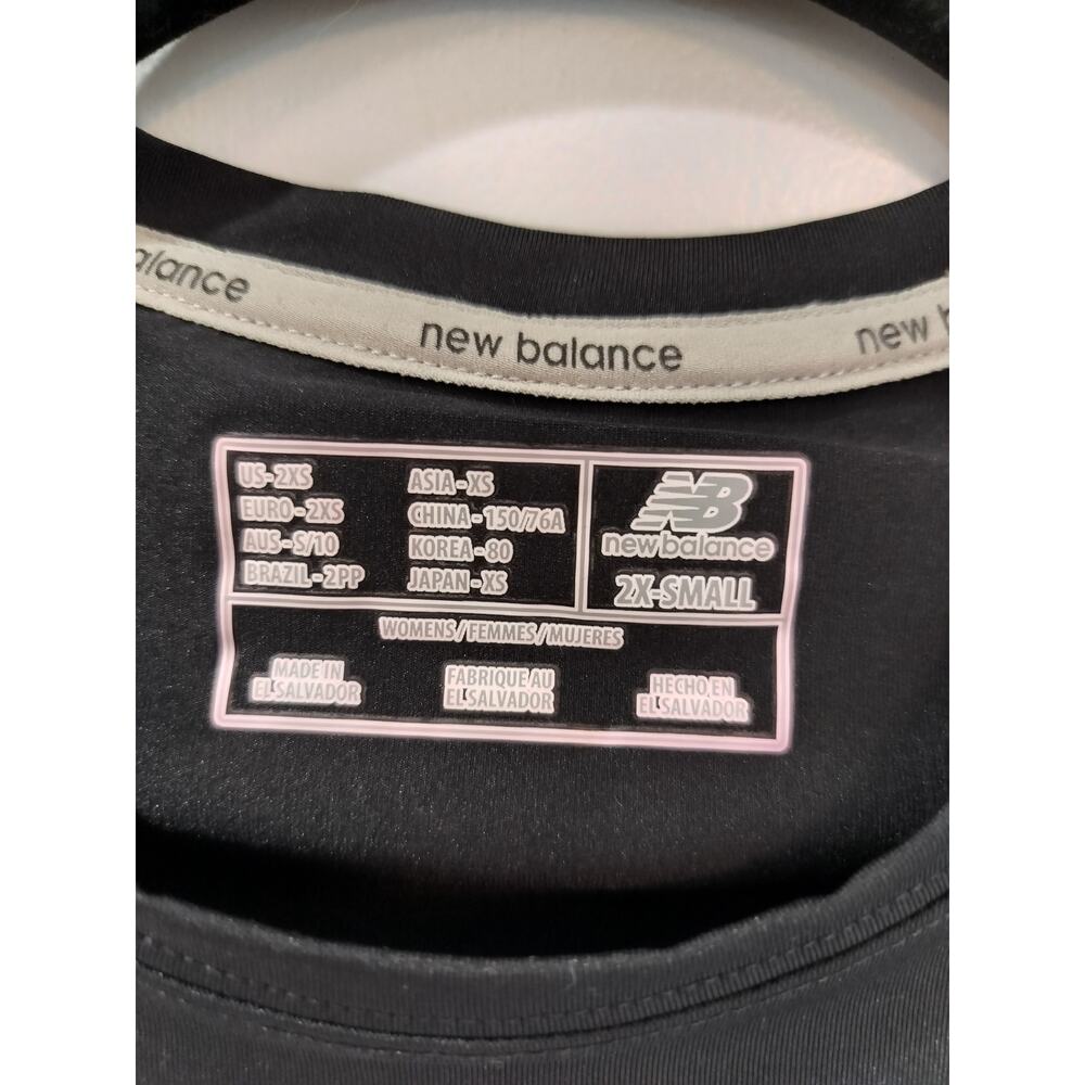 New Balance Women’s XXS Black Athletic Tee Short Sleeve Performance Top - Picture 3 of 5